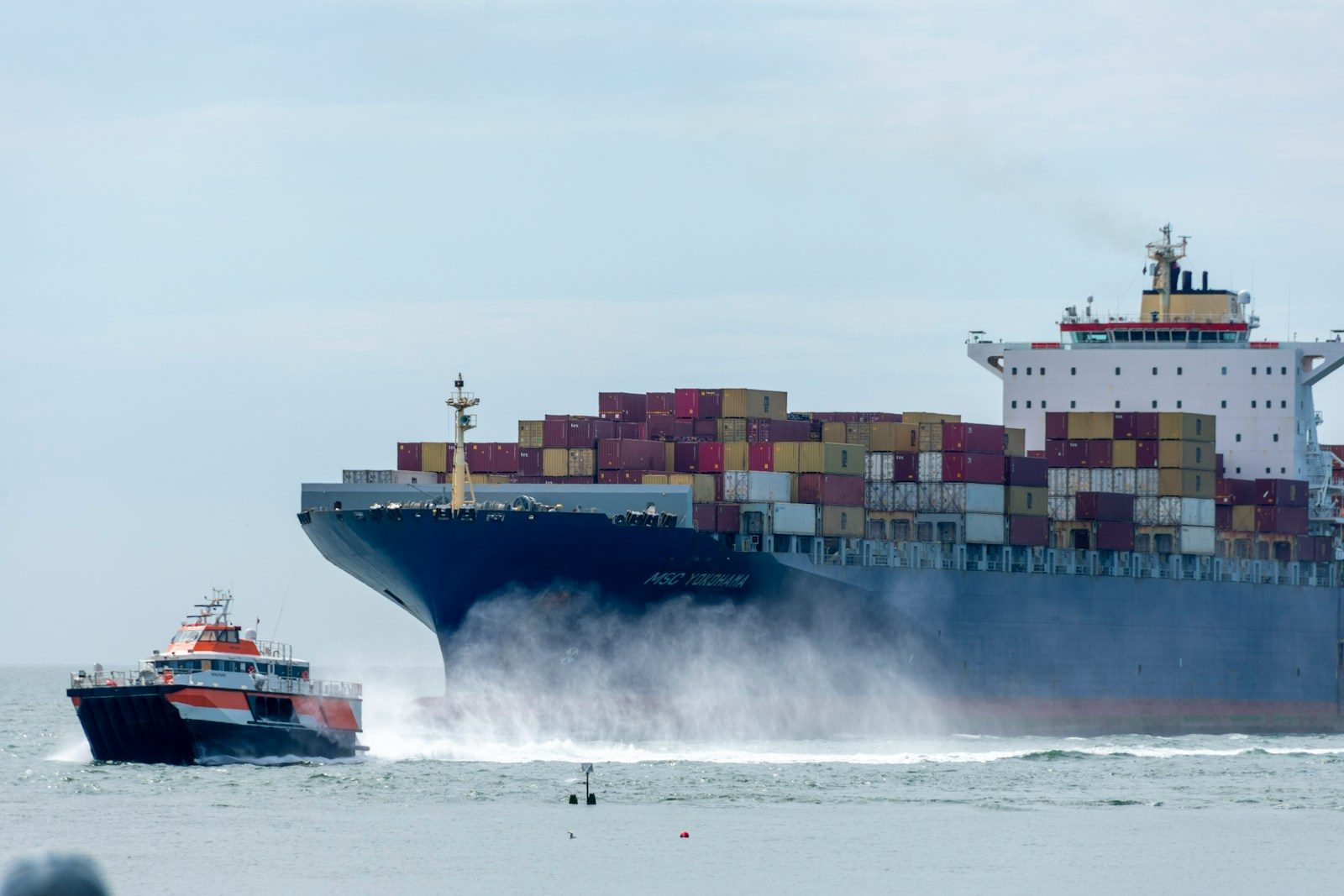 Read more about the article Răspunderea civilă în transportul naval: ce trebuie să știi