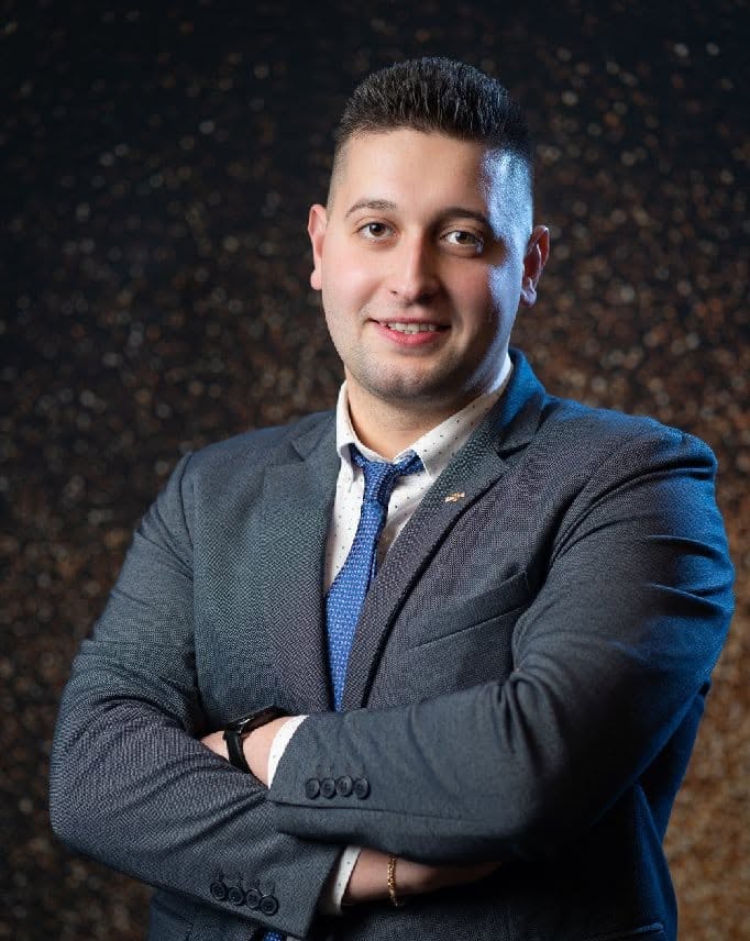 Alecu Bogdan - Consultant Financiar și Broker de Asigurări