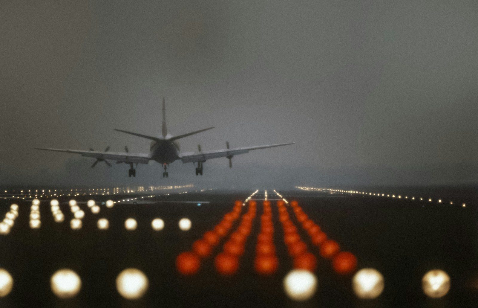 Read more about the article Asigurarea aeronavelor: protecție pentru transportul aerian